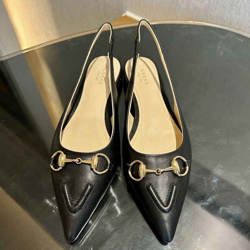 G*u*i sandals